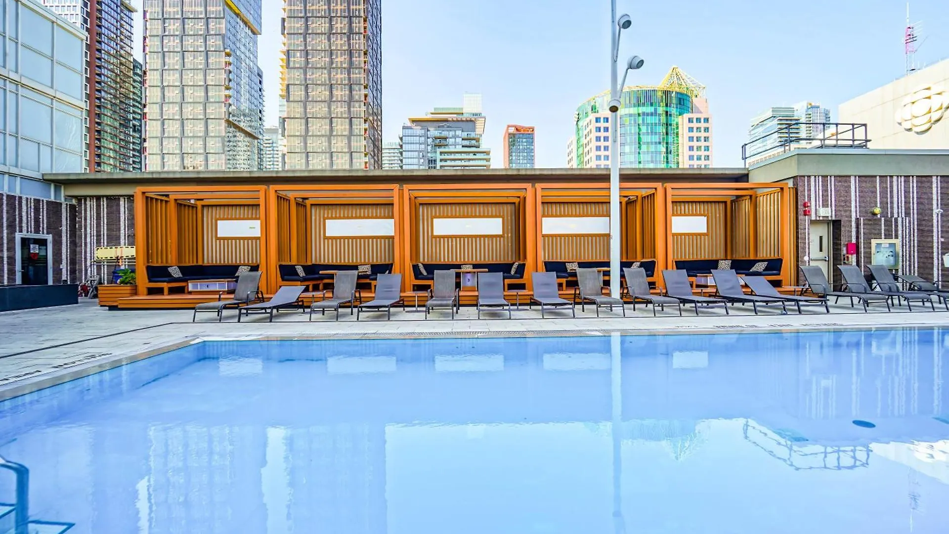 Apartmán Chol Furnished Suites Heart Of Downtown Toronto, 2 Beds, Free Parking, Cn Tower View