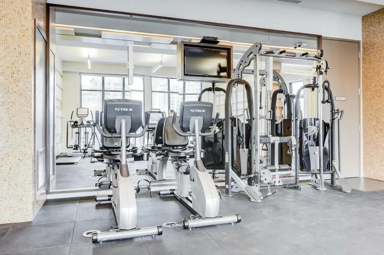 Chol Furnished Suites Heart Of Downtown Toronto, 2 Beds, Free Parking, Cn Tower View