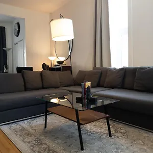  Holiday home Perfect For Groups Big Livingroom 2 Backyard 3br Canada