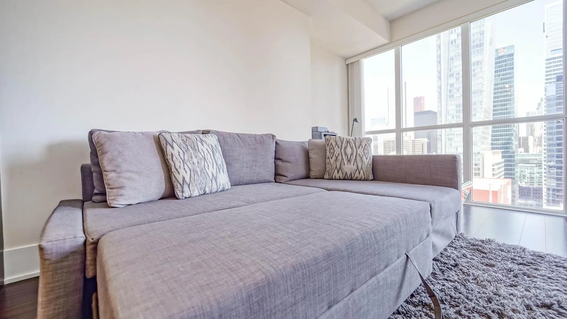Chol Furnished Suites Heart Of Downtown Toronto, 2 Beds, Free Parking, Cn Tower View Canadá