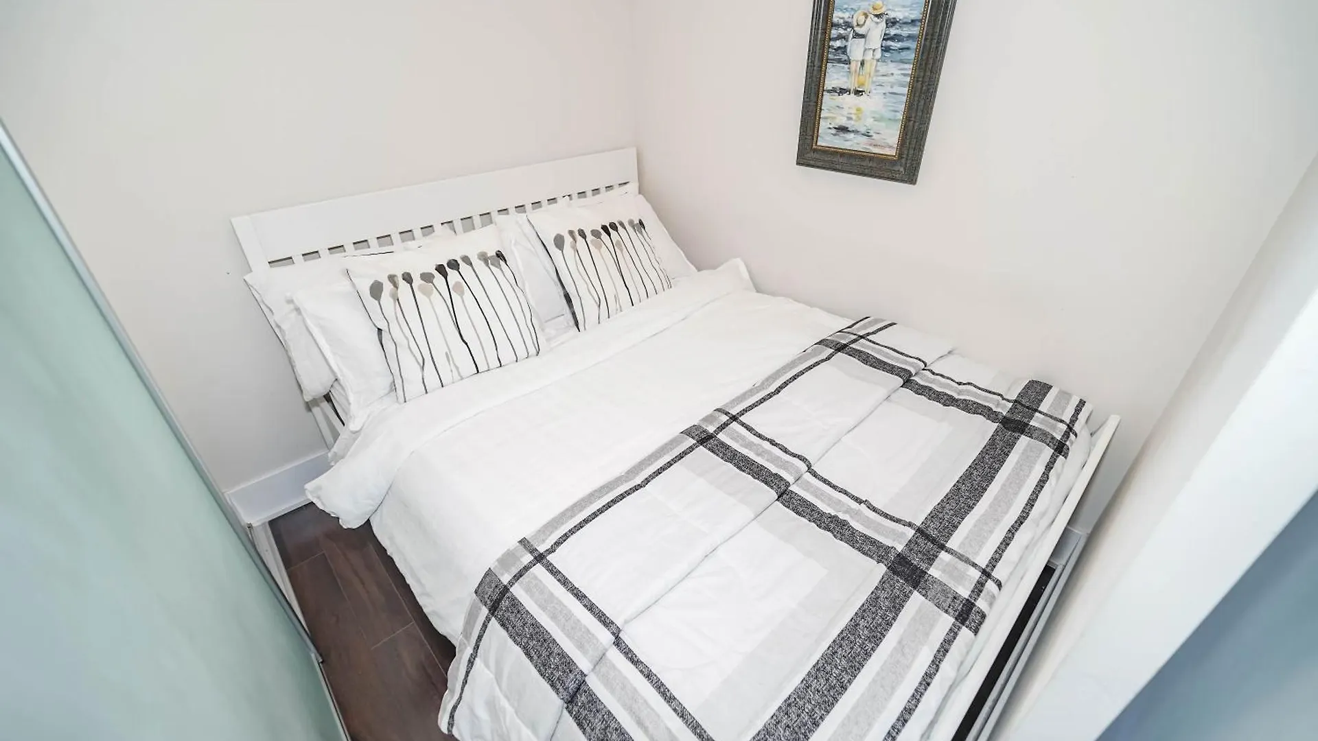 Apartamento Chol Furnished Suites Heart Of Downtown Toronto, 2 Beds, Free Parking, Cn Tower View