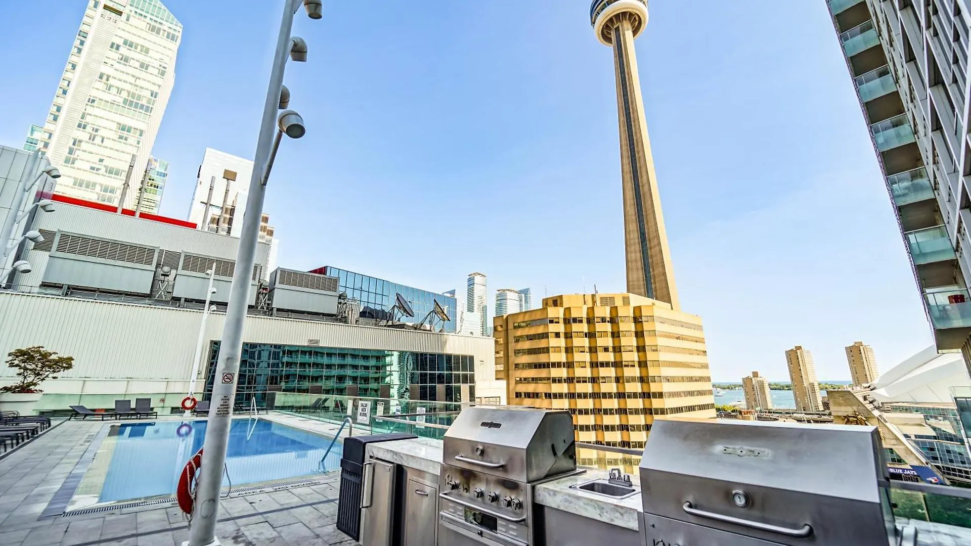 Chol Furnished Suites Heart Of Downtown Toronto, 2 Beds, Free Parking, Cn Tower View 0*, 多伦多