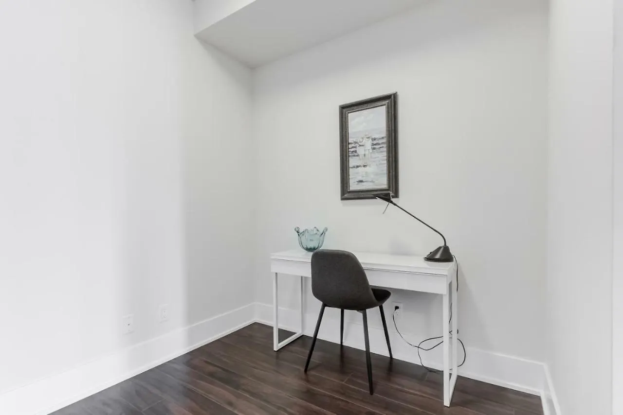 Chol Furnished Suites Heart Of Downtown Toronto, 2 Beds, Free Parking, Cn Tower View Apartamento