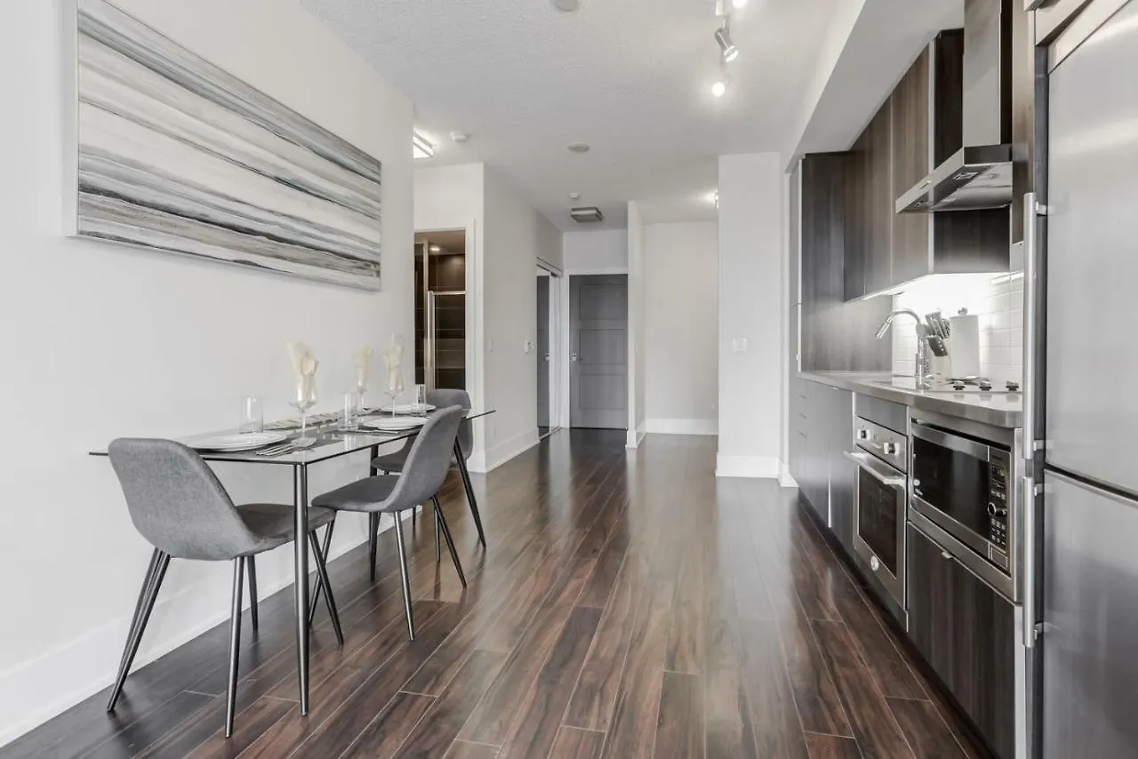 Chol Furnished Suites Heart Of Downtown Toronto, 2 Beds, Free Parking, Cn Tower View Toronto